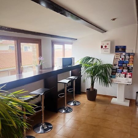 Hostal Legaz Funes Exteriör bild